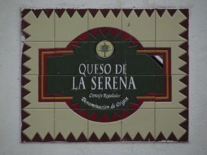 Denominación de origen del Queso de la Serena en una fábrica quesera